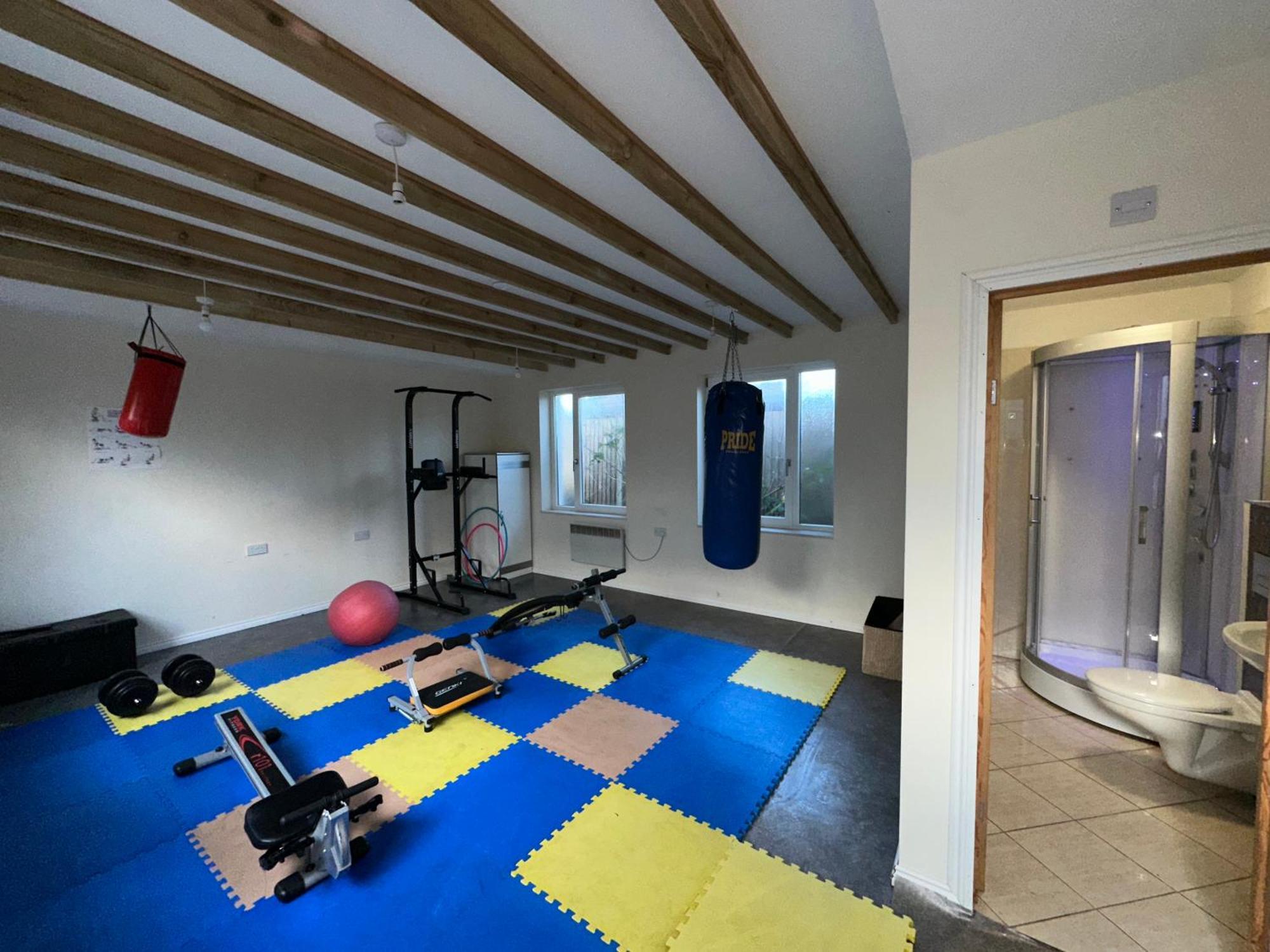 North London A Spacious 7 Bedroom House Accommodating Up To 18 People Complete With Own Gym And Table Tennis المظهر الخارجي الصورة