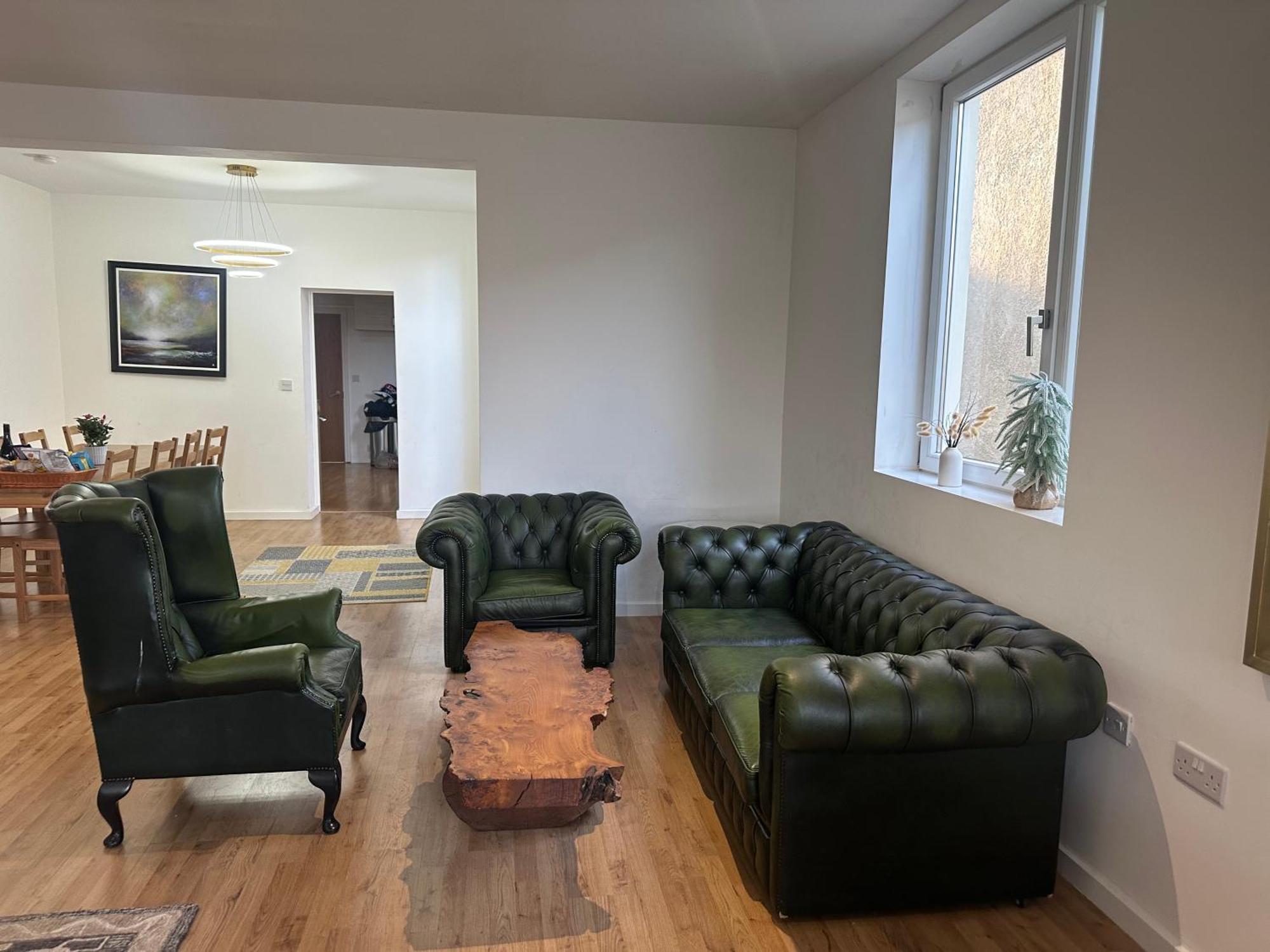 North London A Spacious 7 Bedroom House Accommodating Up To 18 People Complete With Own Gym And Table Tennis المظهر الخارجي الصورة